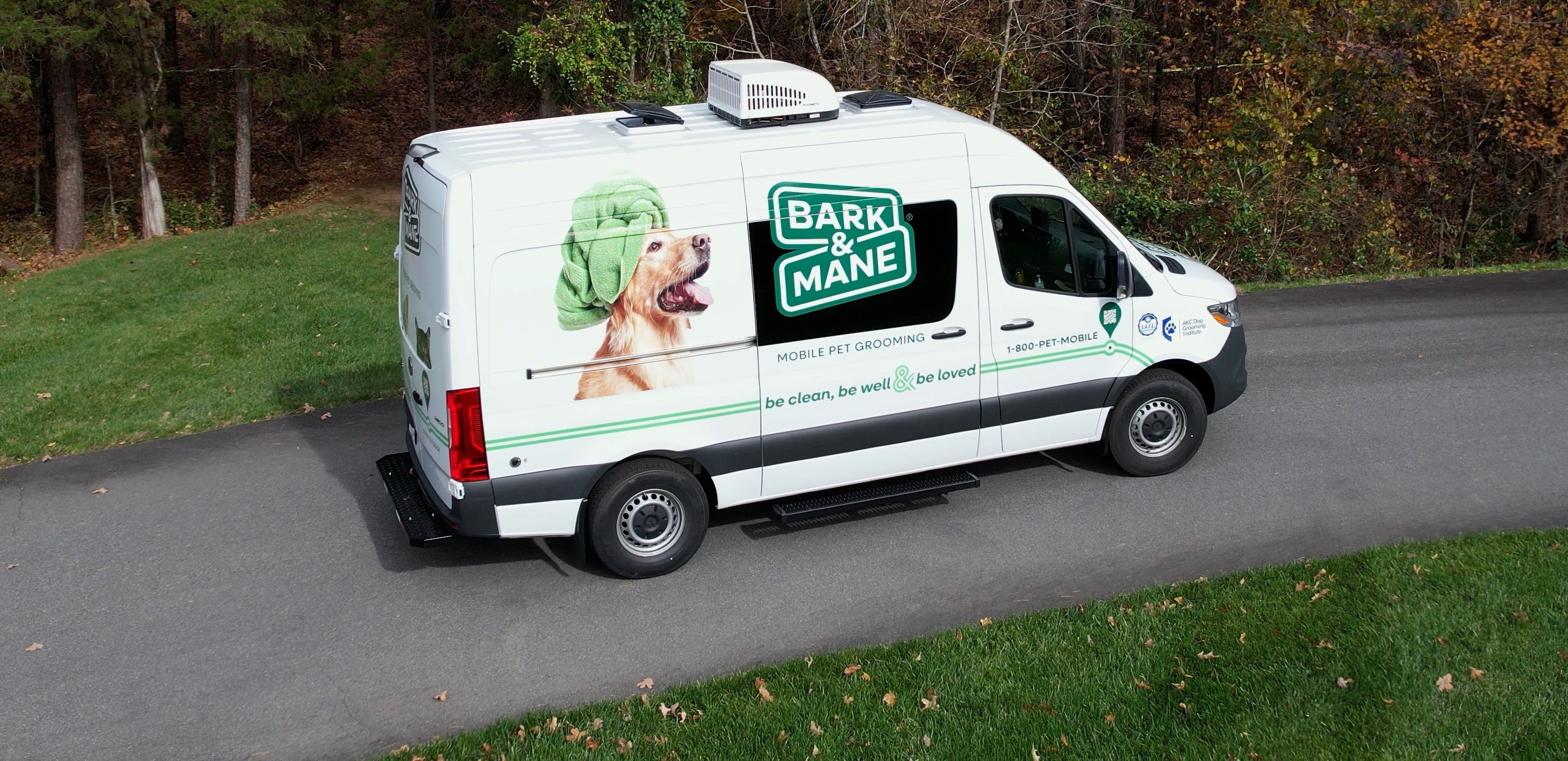 Bring America's #1 Pet Grooming Franchise to Your Community (2)